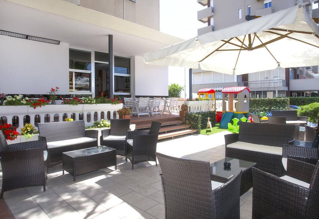 Hotel Usa Rimini Exterior foto